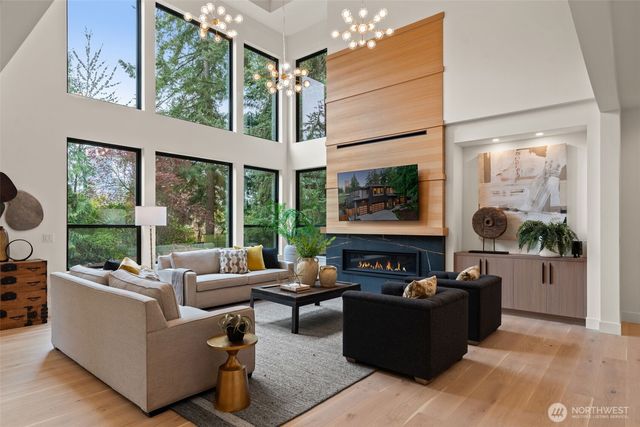 11021 NE 14th Street, Bellevue, WA 98004