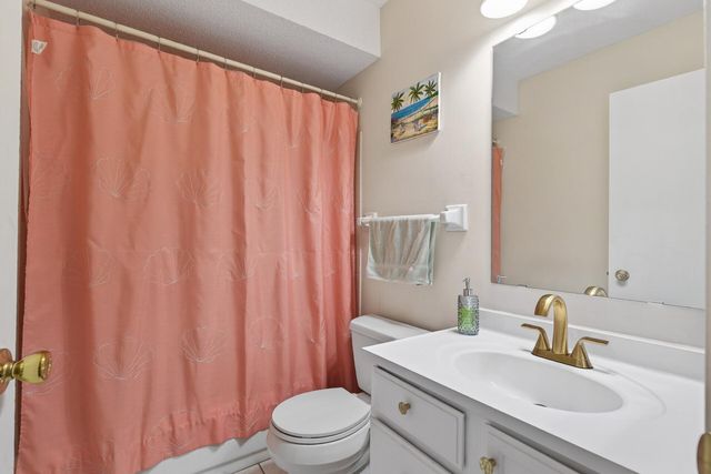 5267 Balmoral Lane, Bloomington, MN 55437
