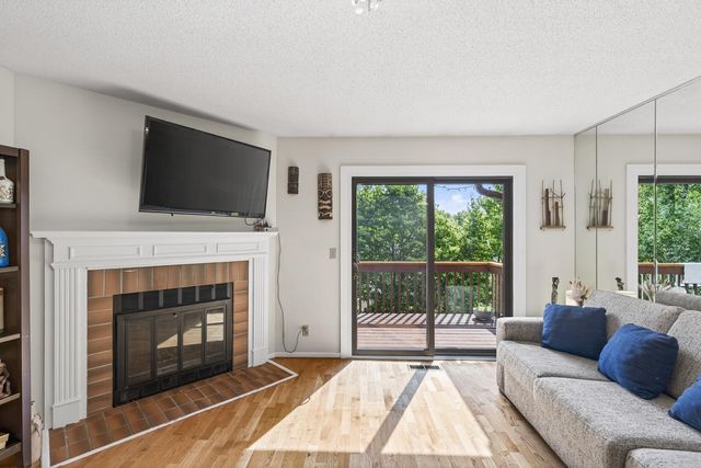 5267 Balmoral Lane, Bloomington, MN 55437