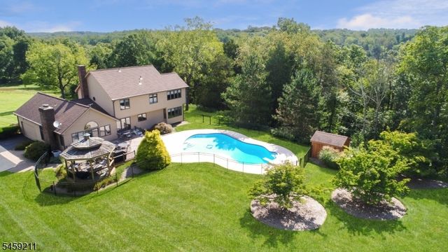 7 Cherokee Trl, Blairstown Twp., NJ 07825