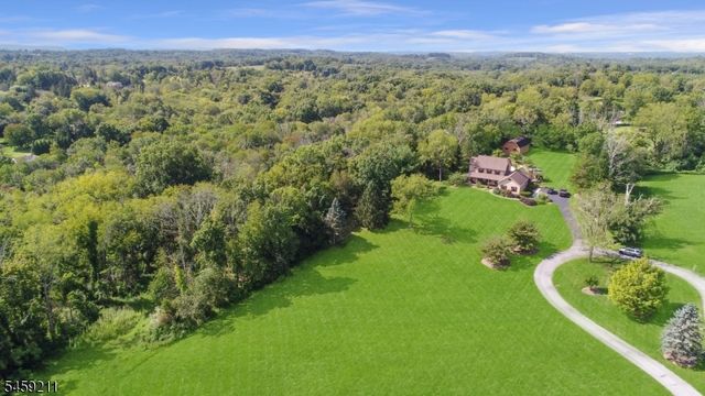 7 Cherokee Trl, Blairstown Twp., NJ 07825