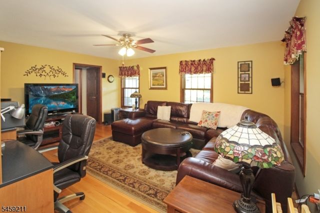 7 Cherokee Trl, Blairstown Twp., NJ 07825