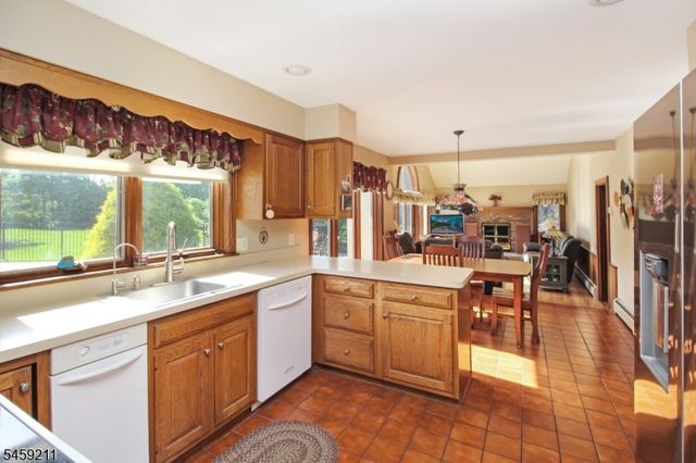 7 Cherokee Trl, Blairstown Twp., NJ 07825