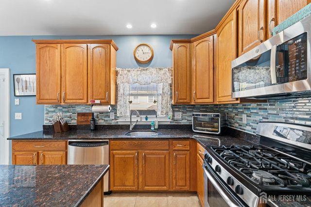 25 Columbus Avenue, Old Bridge, NJ 08857