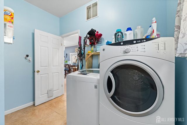 25 Columbus Avenue, Old Bridge, NJ 08857