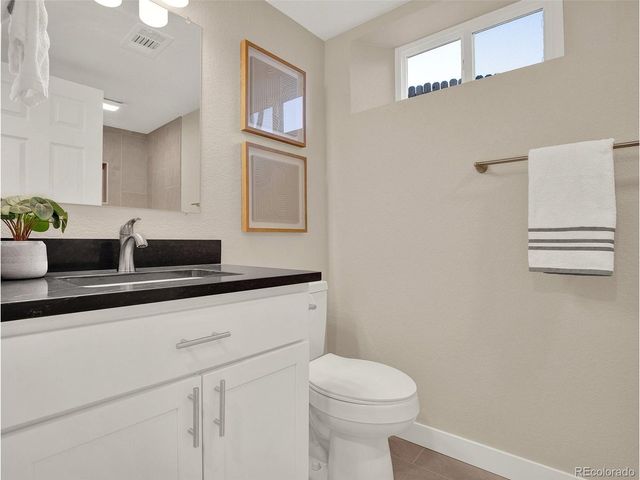 595 W Eastman Ave, Englewood, CO 80110