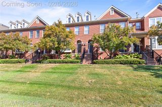 25476 Saint James, Southfield, MI 48075