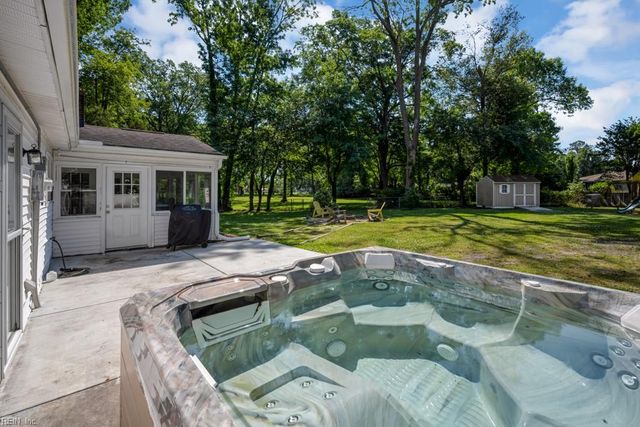 3701 Gresham CT, Virginia Beach, VA 23452