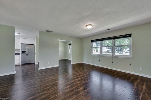 3701 Gresham CT, Virginia Beach, VA 23452
