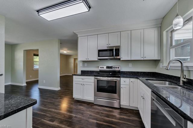 3701 Gresham CT, Virginia Beach, VA 23452