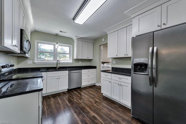3701 Gresham CT, Virginia Beach, VA 23452