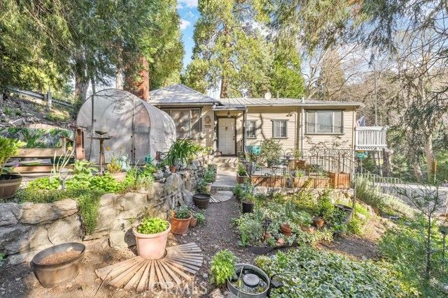 23328 Brookside Rd Road, Crestline, CA 92325