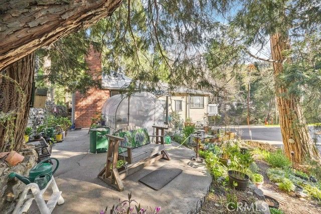 23328 Brookside Rd Road, Crestline, CA 92325