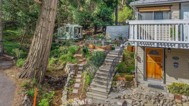 23328 Brookside Rd Road, Crestline, CA 92325