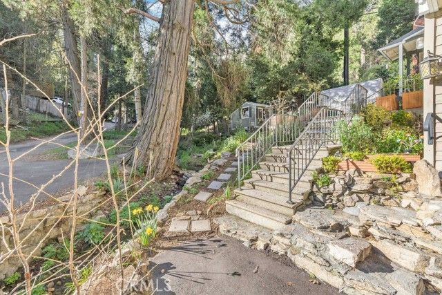 23328 Brookside Rd Road, Crestline, CA 92325