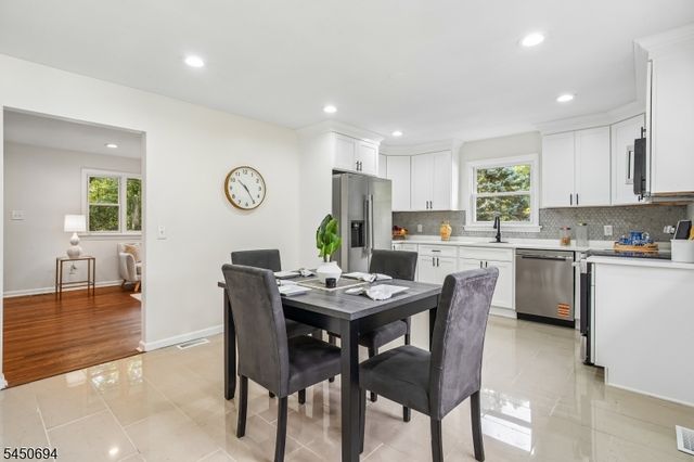 60 Flower Ave, Washington Boro, NJ 07882