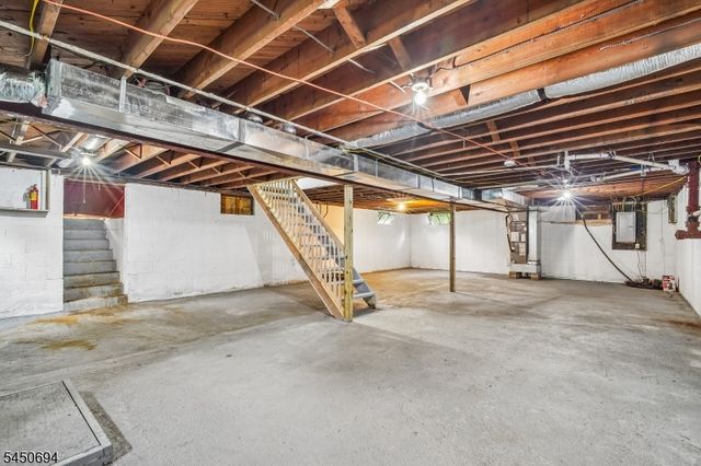 60 Flower Ave, Washington Boro, NJ 07882