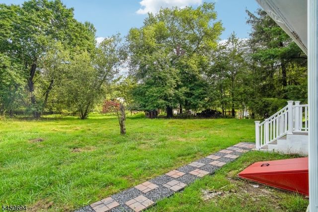 60 Flower Ave, Washington Boro, NJ 07882