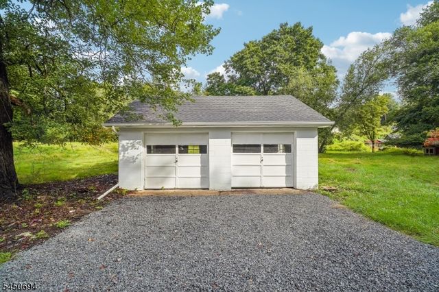 60 Flower Ave, Washington Boro, NJ 07882