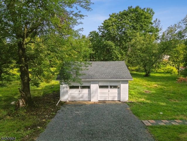 60 Flower Ave, Washington Boro, NJ 07882