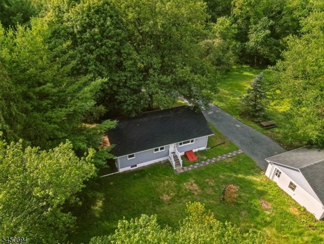 60 Flower Ave, Washington Boro, NJ 07882