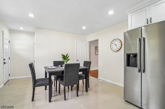 60 Flower Ave, Washington Boro, NJ 07882