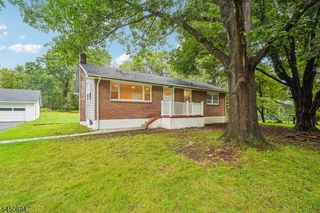 60 Flower Ave, Washington Boro, NJ 07882