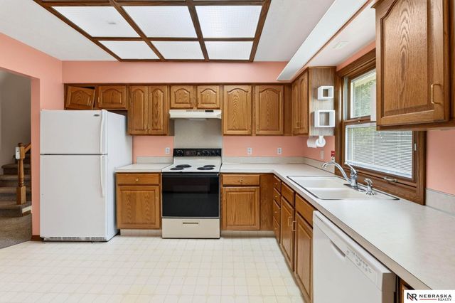 12909 Camden Avenue, Omaha, NE 68164