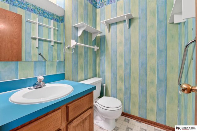12909 Camden Avenue, Omaha, NE 68164