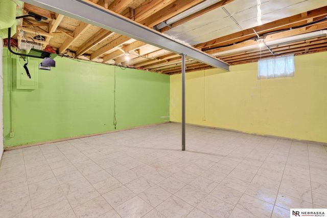12909 Camden Avenue, Omaha, NE 68164