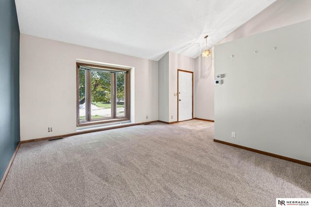 12909 Camden Avenue, Omaha, NE 68164
