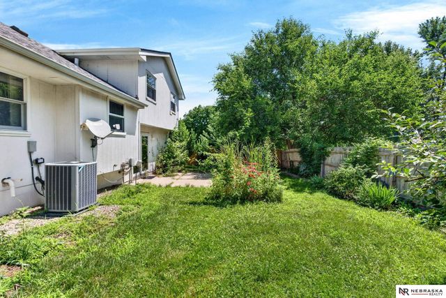 12909 Camden Avenue, Omaha, NE 68164