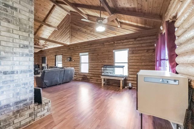 605 Ne Clayton Street, Dayton, TX 77535