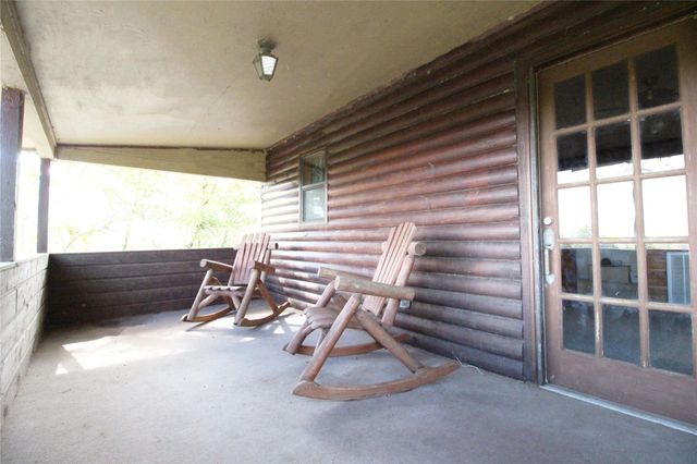 605 Ne Clayton Street, Dayton, TX 77535