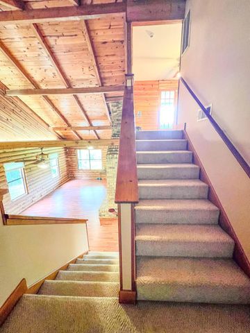 605 Ne Clayton Street, Dayton, TX 77535
