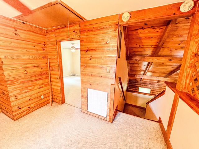 605 Ne Clayton Street, Dayton, TX 77535