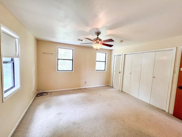 605 Ne Clayton Street, Dayton, TX 77535