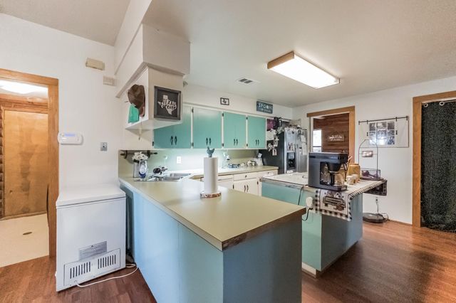 605 Ne Clayton Street, Dayton, TX 77535