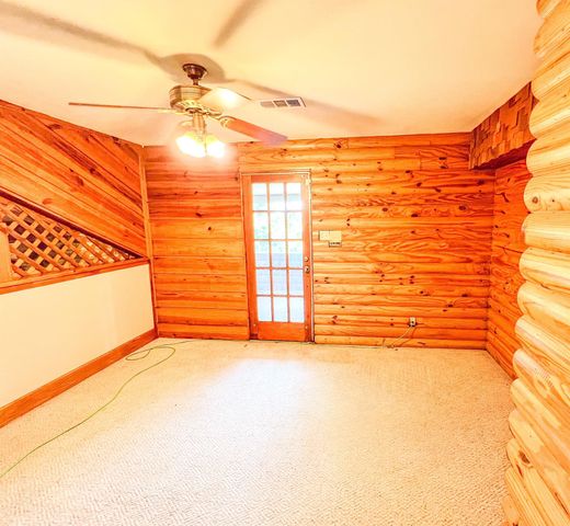 605 Ne Clayton Street, Dayton, TX 77535
