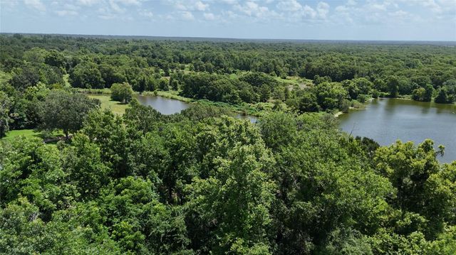 605 Ne Clayton Street, Dayton, TX 77535