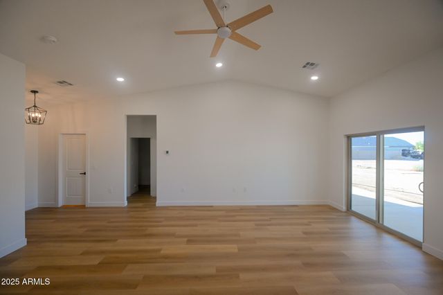 11050 W CABORCA Drive 10, Arizona City, AZ 85123