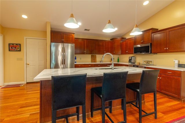 138 Abbey Rd, Neshannock Twp, PA 16105