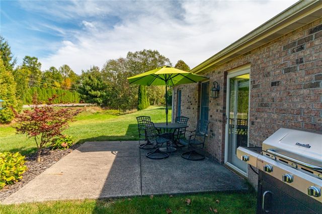 138 Abbey Rd, Neshannock Twp, PA 16105