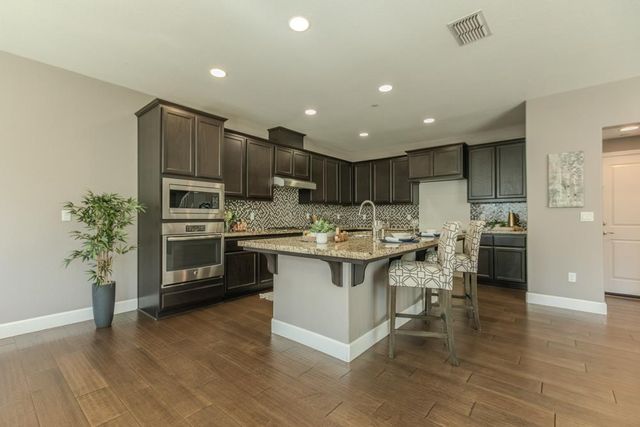 516 S Ventana Ave, Tracy, CA 95376