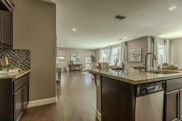 516 S Ventana Ave, Tracy, CA 95376