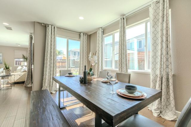 516 S Ventana Ave, Tracy, CA 95376