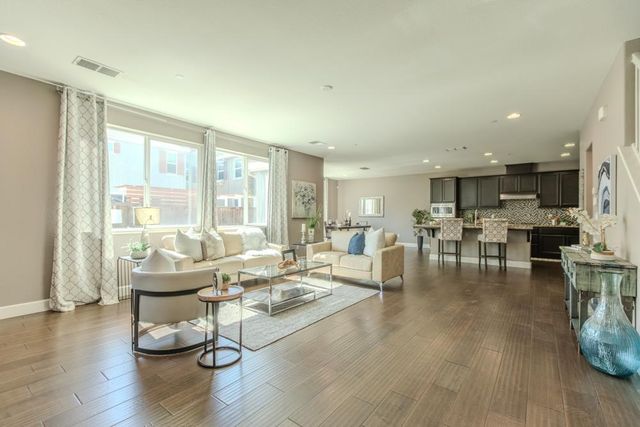 516 S Ventana Ave, Tracy, CA 95376