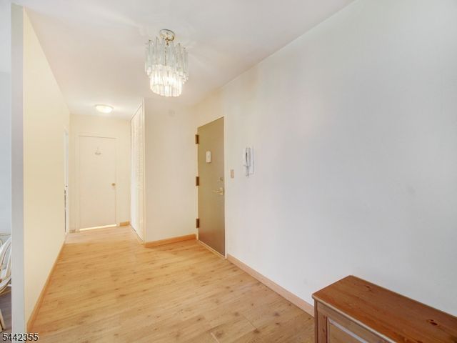 1 Claridge Dr 925, Verona Twp., NJ 07044