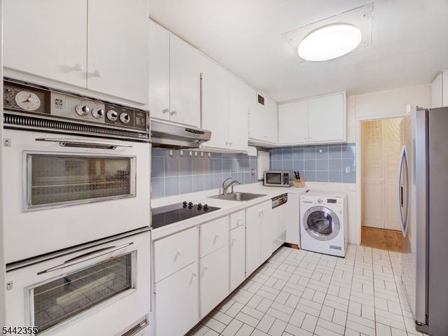 1 Claridge Dr 925, Verona Twp., NJ 07044