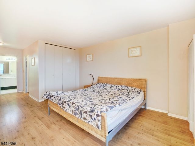 1 Claridge Dr 925, Verona Twp., NJ 07044